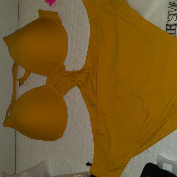 Matte Collection Swimsuit - Picture 5 of 8